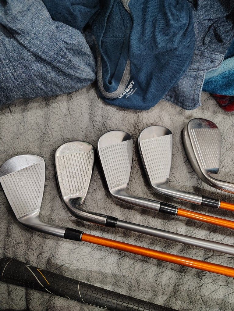 Golf Clubs SET ONLY 