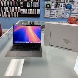 MacBook Air 2022 13 inch M2 256 SSD