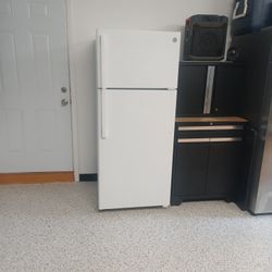 Freezer Over Fridge GE White