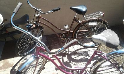 Great 1963 antique cruiser https://offerup.co/faYXKzQFnY?$deeplink_path=/redirect/ Road and a Schwinn.