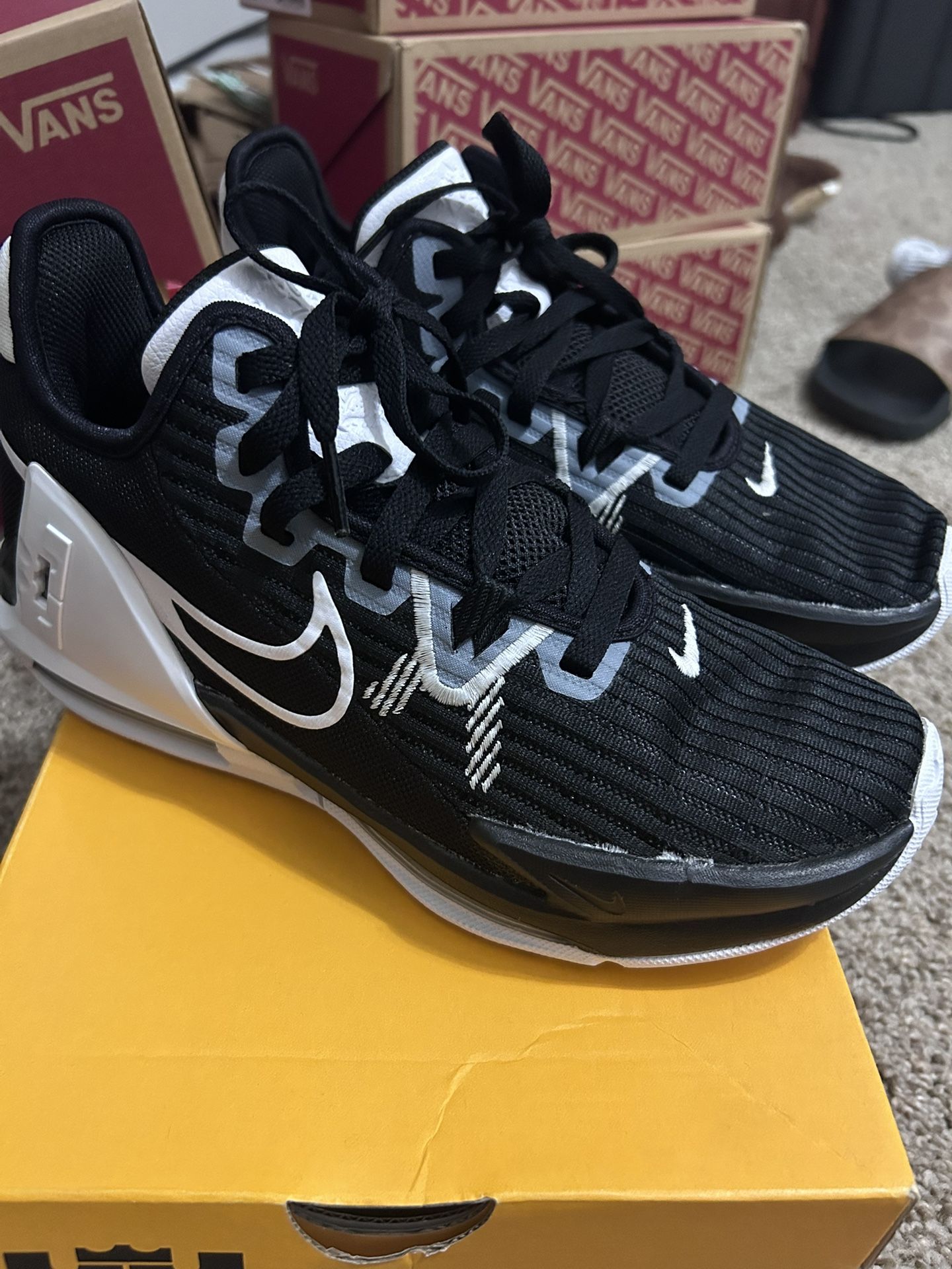 Nike LeBron Witness 6 Ep 6.5