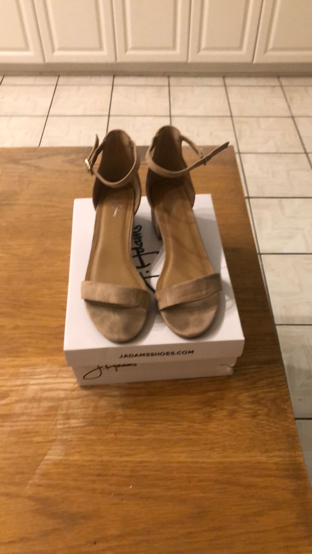 Heels Size 7 Taupe Suede