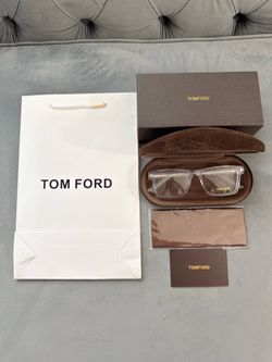 Beautiful brand new tom ford unisex eyeglasses. (MUST SELL TODAY)