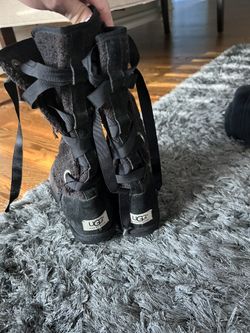 Ugg Lace Up Boots Size 8 Limited Edition 