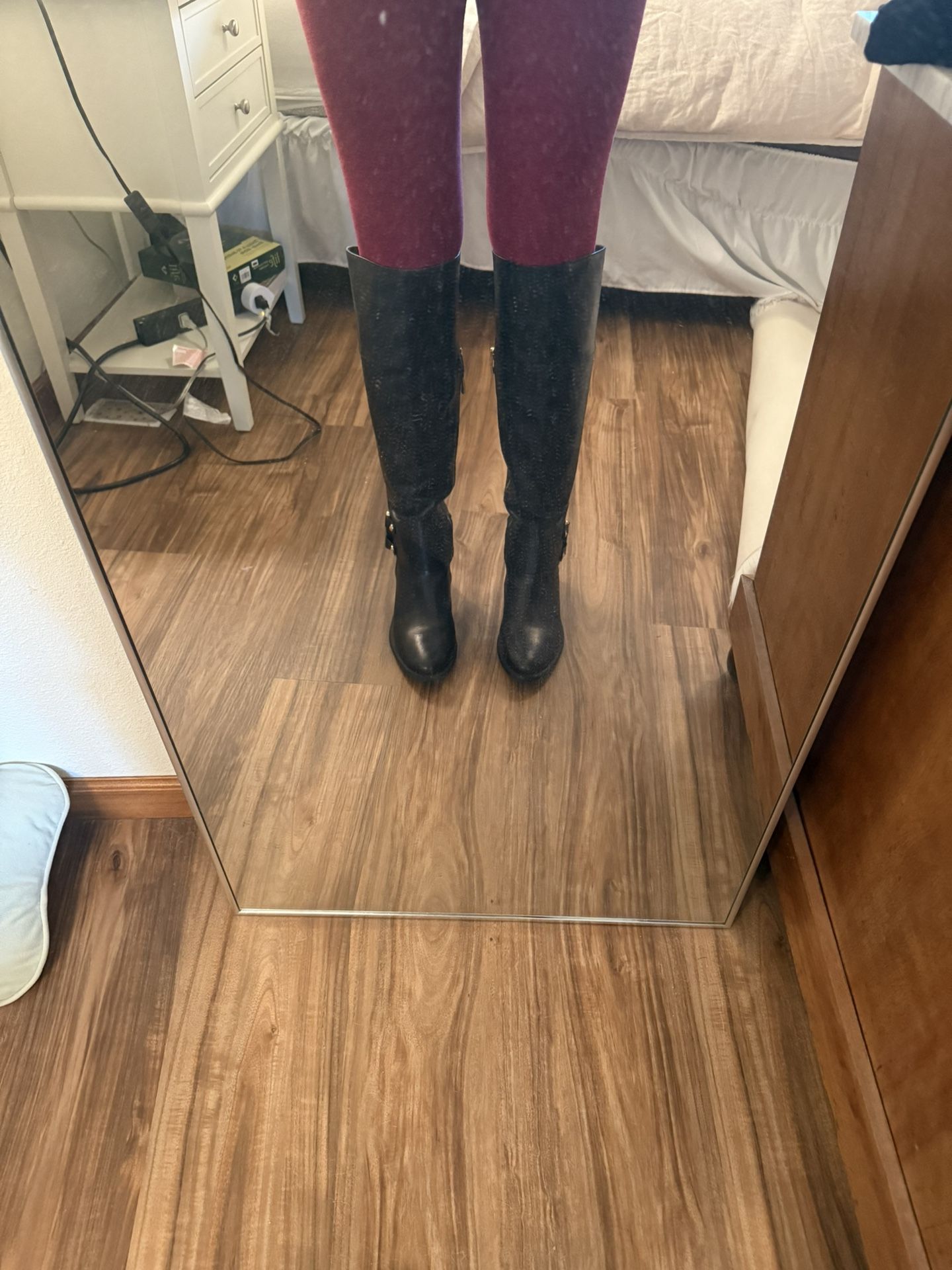 Vince Camuto Boots Size 10