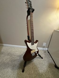 electric guitar-First Act ME315 -burgandy