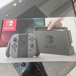 Nintendo Switch 1 - Complete In Box
