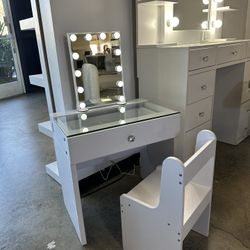 Mini Girls Vanity LED Mirror Set with Table & Chair Seat