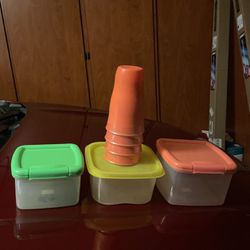 Plastic Conteiners/ Cups