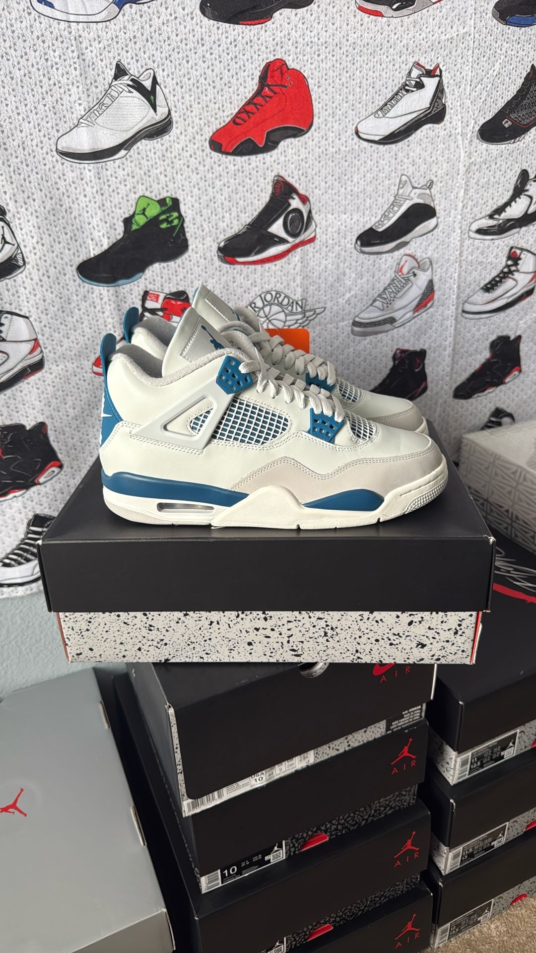 Jordan 4 Military Blue