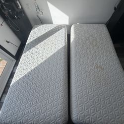 Tempurpedic Adjustable Bed W Base