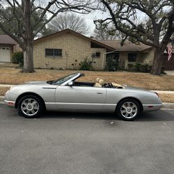 2004 Ford Thunderbird