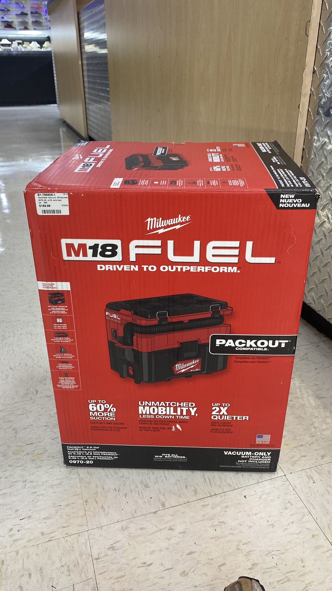 Brand New Milwaukee M18 Fuel Pack out 2.5 Gallon Wet/dry Vacuum Tool Only 