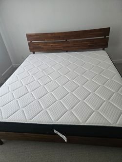 Brooklyn Bedding Plank King Size Mattress  - Perfect Condition
