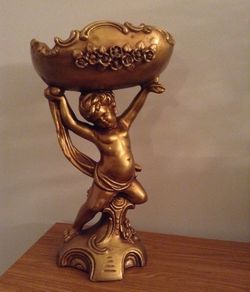 Plaster vase for artificial plants or fruit