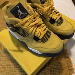 Air Jordan 4 Retro 