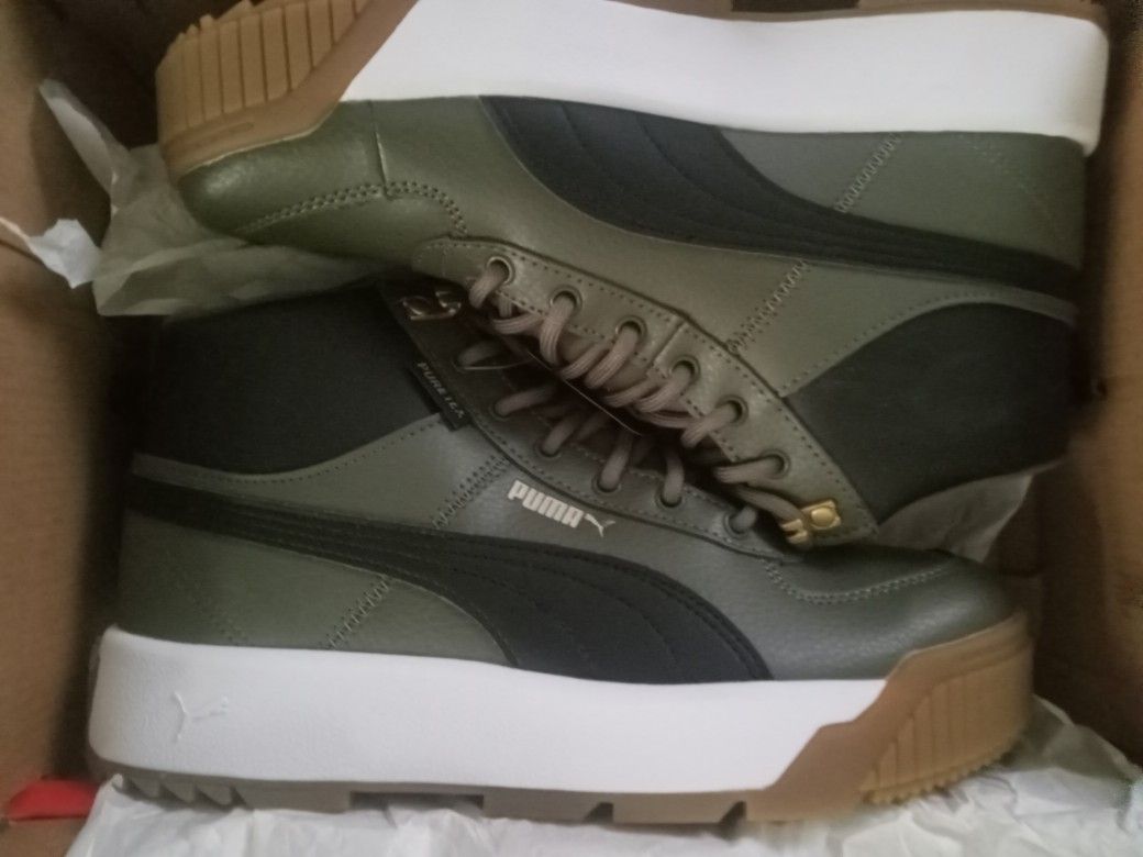 Puma Boots Size 8.5