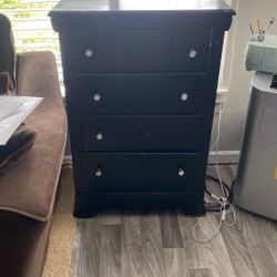 Free Dresser