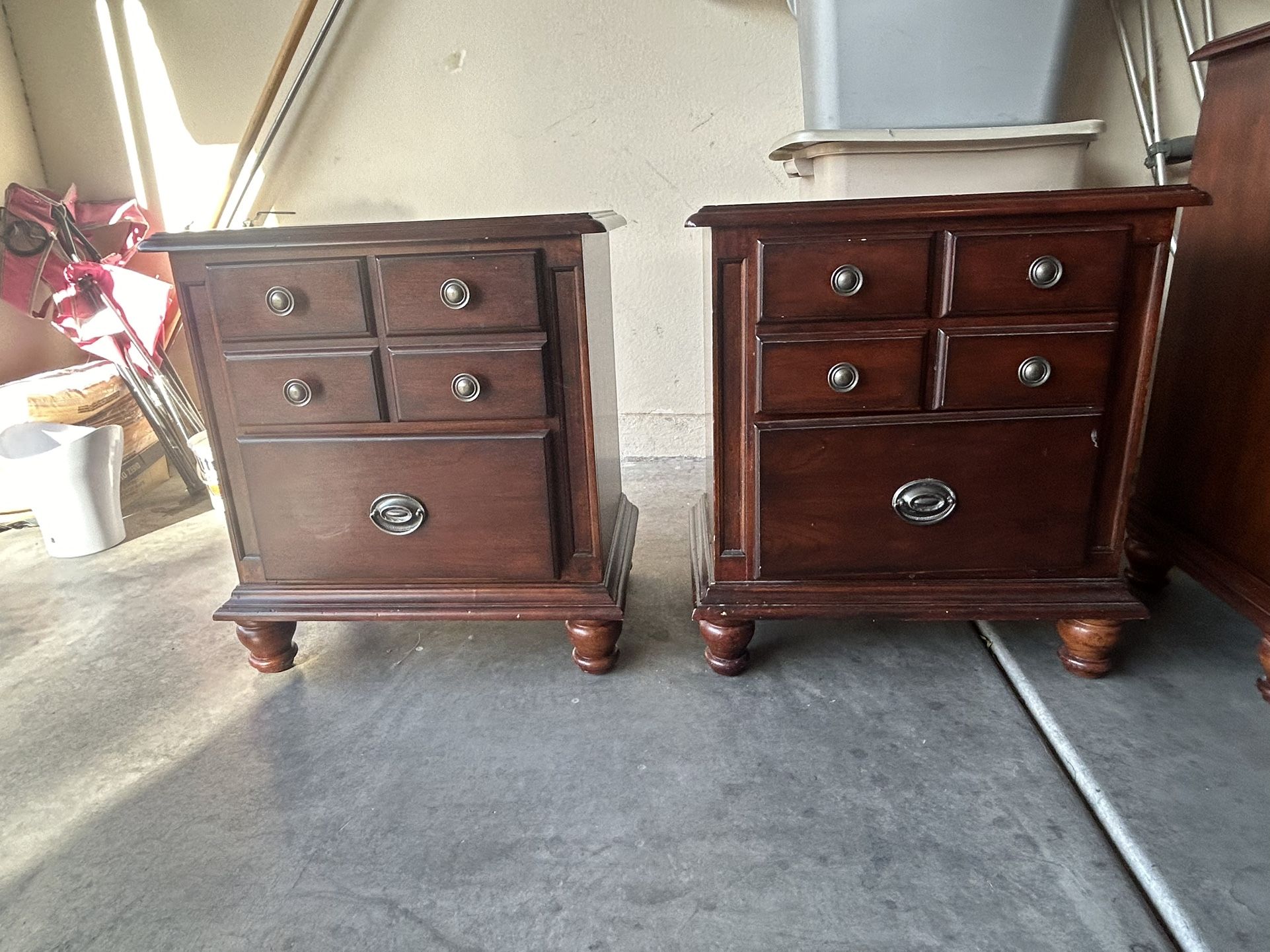Bedroom Set .. 2 Night Tables .. Bed Frame And Dresser With Mirror .