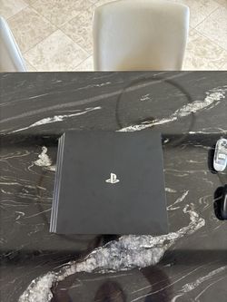 PS4 pro with 4 Controllers, Charging Port, Controller Case, Power Cable