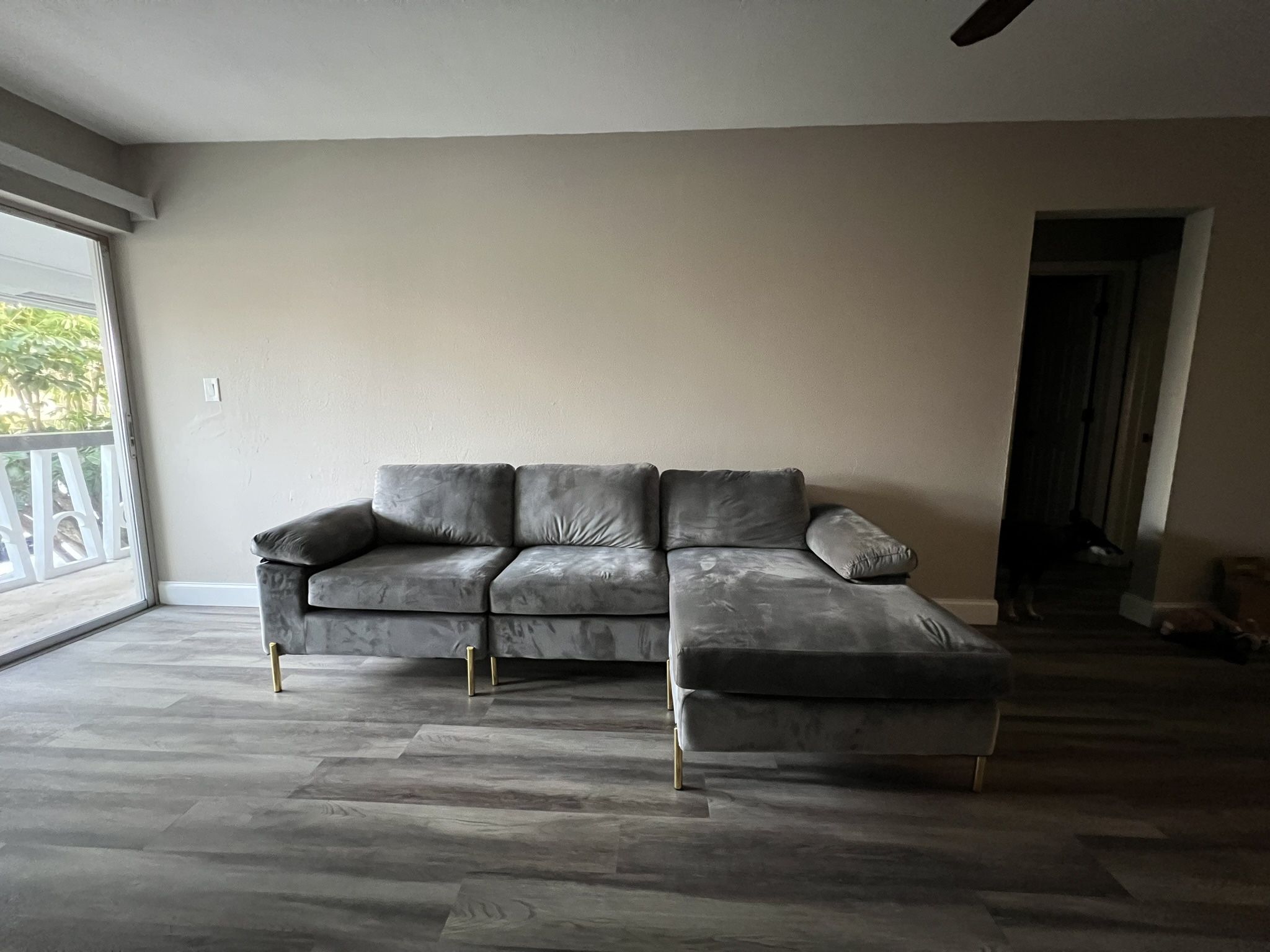 COUCH FOR SALE 