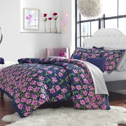 Queen Comforter Set