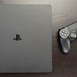 PS4 Slim