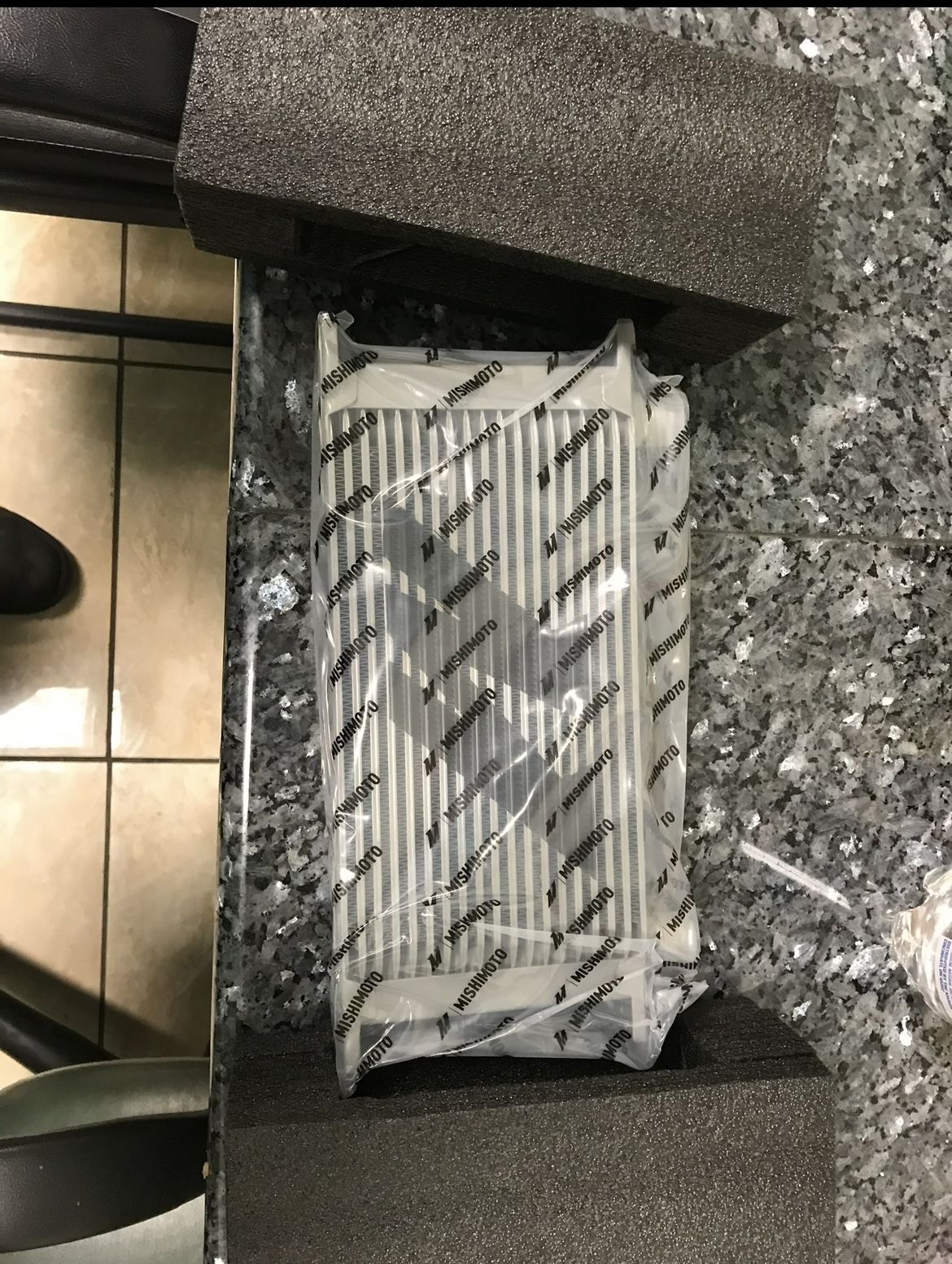 Mishimoto  Oil Cooler 19 row G35/350z/G37/370z