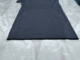 Lululemon size 6