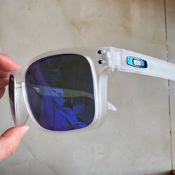 Oakley dodgers color, Sunglasses