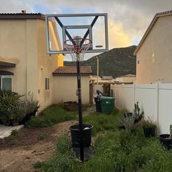 Basketball hoop