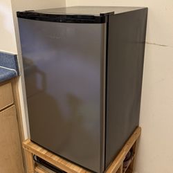 Hisense Mini Fridge 
