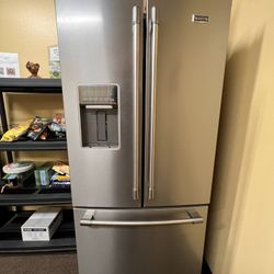 Maytag 30in Wide French Door Refrigerator 
