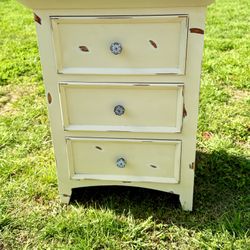 Shabby Chic Distressed Dresser