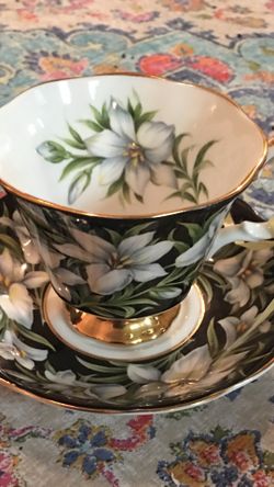 Beautiful Fine bone China, England, Madonna Lilly