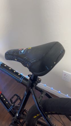 Throne Pacman seat (TRADES)