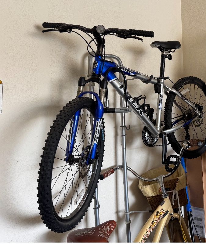 $175 Trek 4300 26”