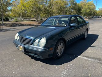2000 Mercedes-Benz E320