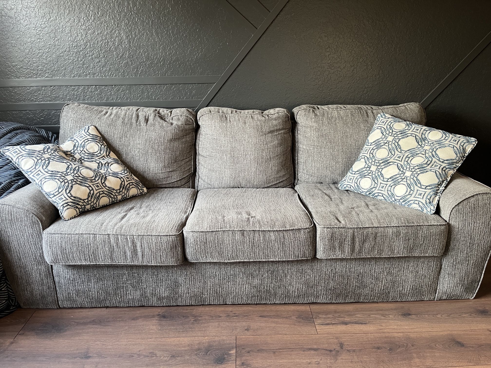 FREE, PICKUP ASAP: Gray Couch With Accent Pillows