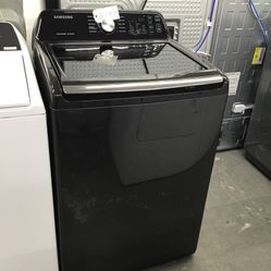 New Scratch And Dent Samsung Washer. 1 Year Warranty 