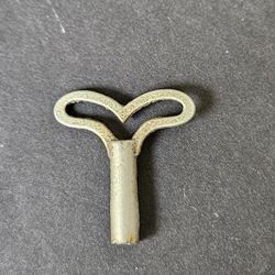 Vintage Antique Metal Wind Up Key For Toys Clocks Watches Replacement Key