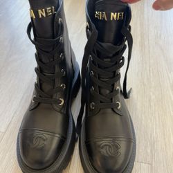 Trendy Boots 