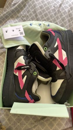 Off/white new mid top sponge sneaker/ Burberry