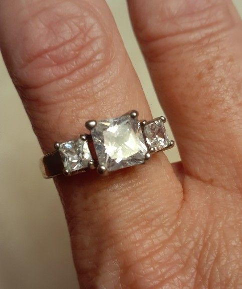 White Gem Ring Size 10