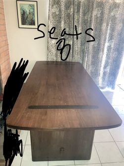 READ ENTIRE AD BEFORE MESSAGING - ~8ft long , Large wood Mahogany with Walnut Brown finish dining TABLE ONLY, seats 8. Dinning dinner kitchen mesa coc