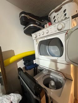 Whirlpool stackable washer And Dryer Electric