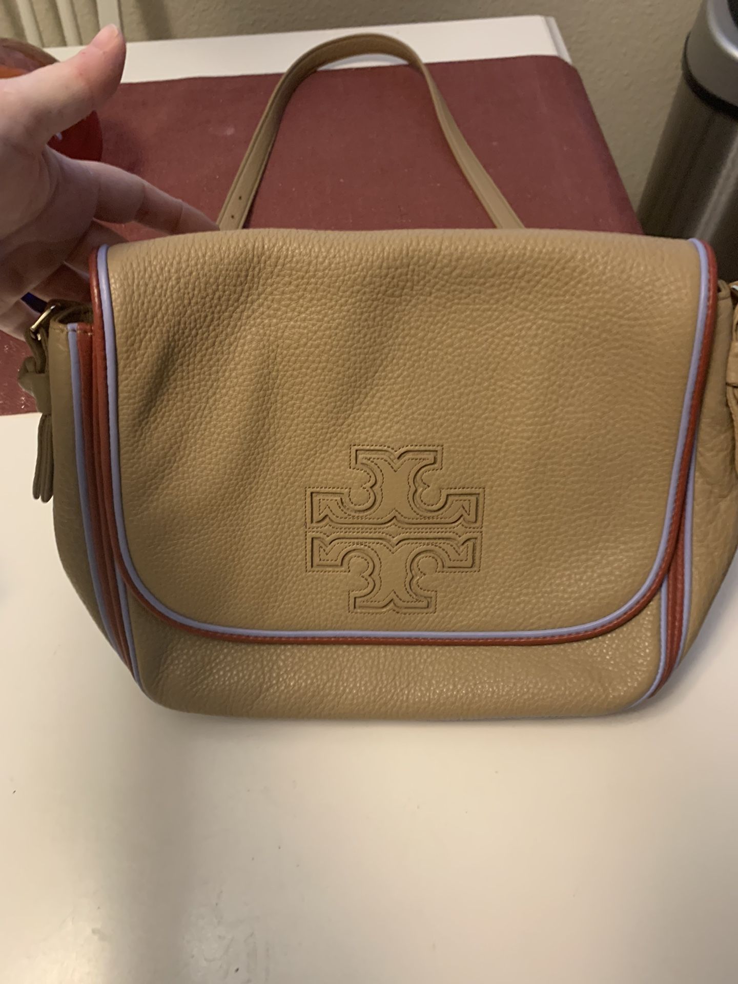 Authentic Tory Burch Harper Striped Messenger Cross Body/ New Like Condition