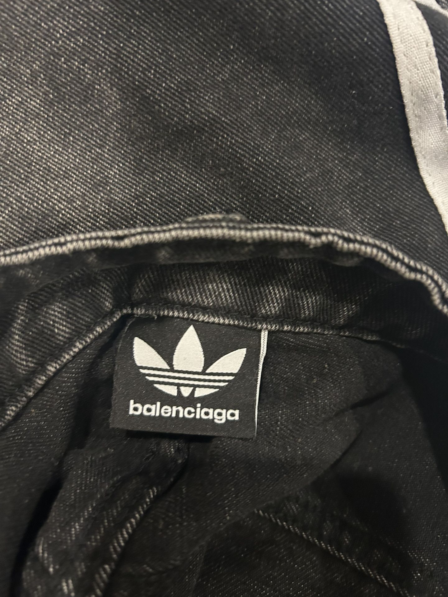 Balenci x Adidas baggy jeans