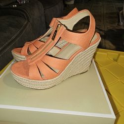 Michael Kors Berkley Wedge Size 6