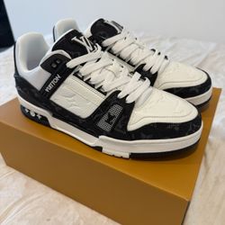 LV Trainers Size 9.5